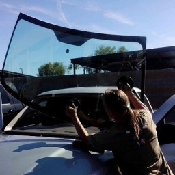 Setting-Windshield-For-Dodge-Ram-Chandler-AZ-1